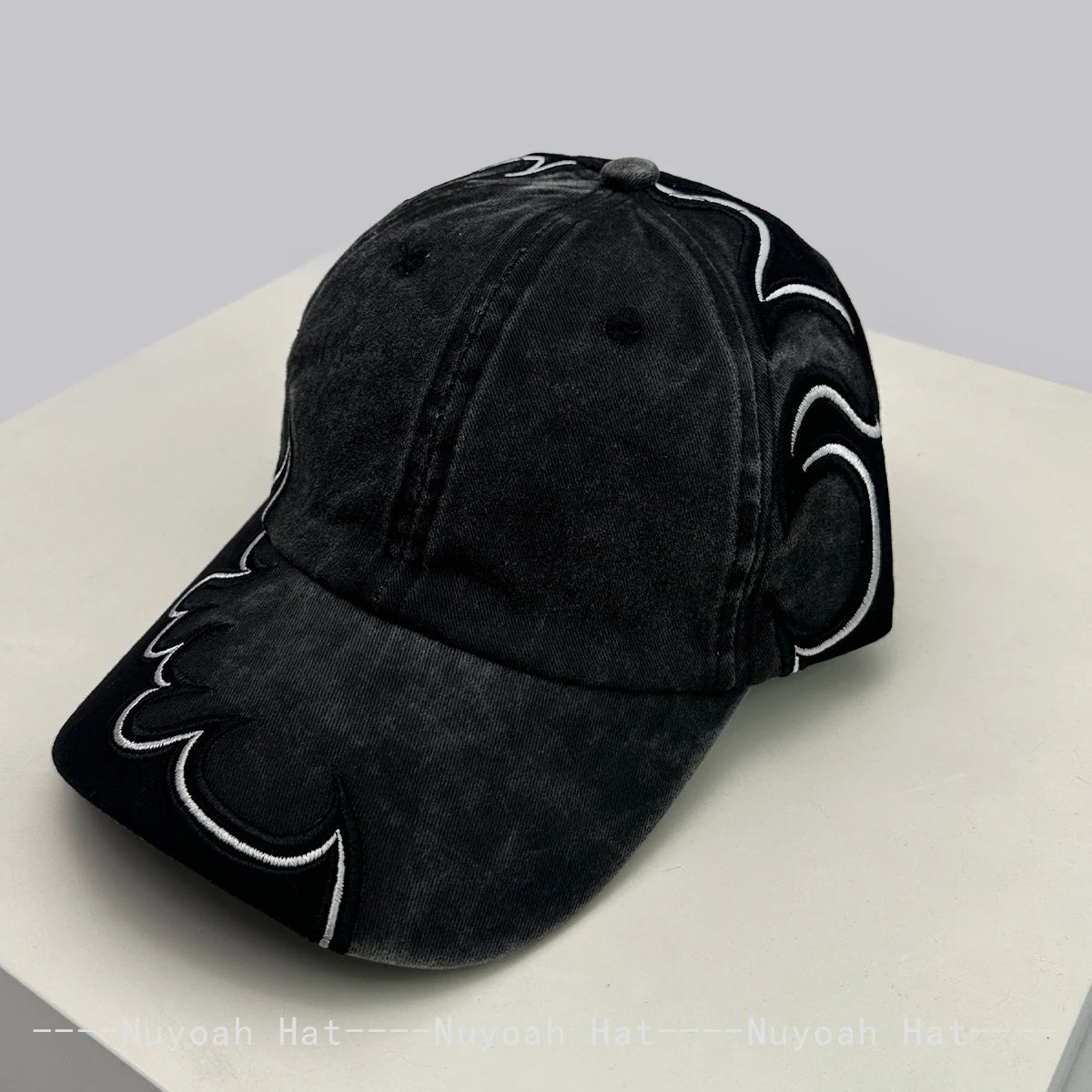 New Men Women American Street Embroidered Flame Baseball Hats Sunshade Hip Hop Versatile Personal Peaked Caps Street Fashion ins