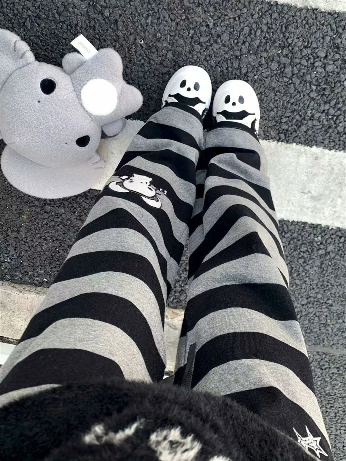 2026 Punk Anime Printed Striped Pants Women Harajuku Y2k Straight Casual Long Trousers 2025 Autumn Vintage Gothic Streetwear
