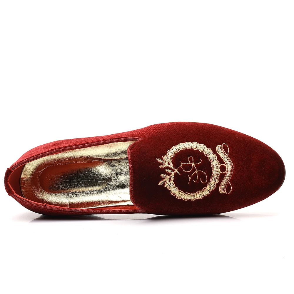 Men's Leather Shoes Velvet Embroidery Pointed Dress Shoes Men's Business Shoes Soft Soled Loafers Casual Flat Shoes