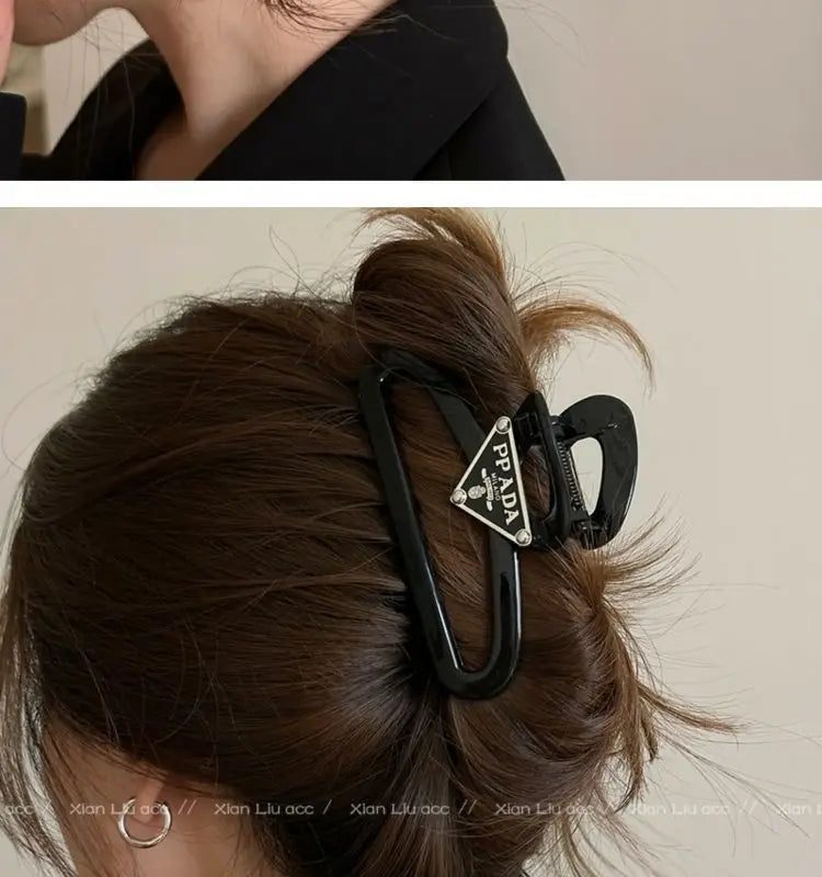 1/2pcs jelly colored injection molded clip, suitable for women's new high-end style, large board hair clip, shark clip hair clip