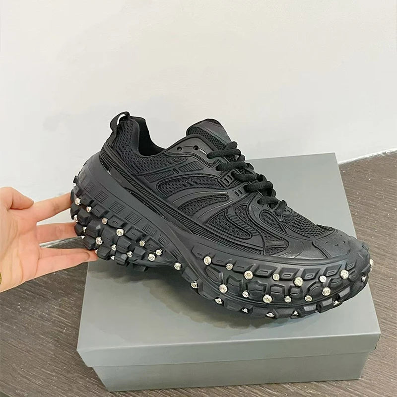 Fashion Brand Men's Or Women's Thick-soled Sports Shoes 2026 Spring New Rivet Design Couple Sports Shoes Breathable Casual Shoes