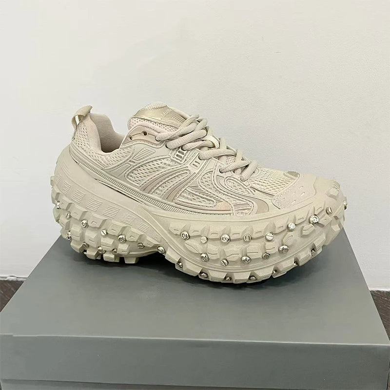 Fashion Brand Men's Or Women's Thick-soled Sports Shoes 2026 Spring New Rivet Design Couple Sports Shoes Breathable Casual Shoes