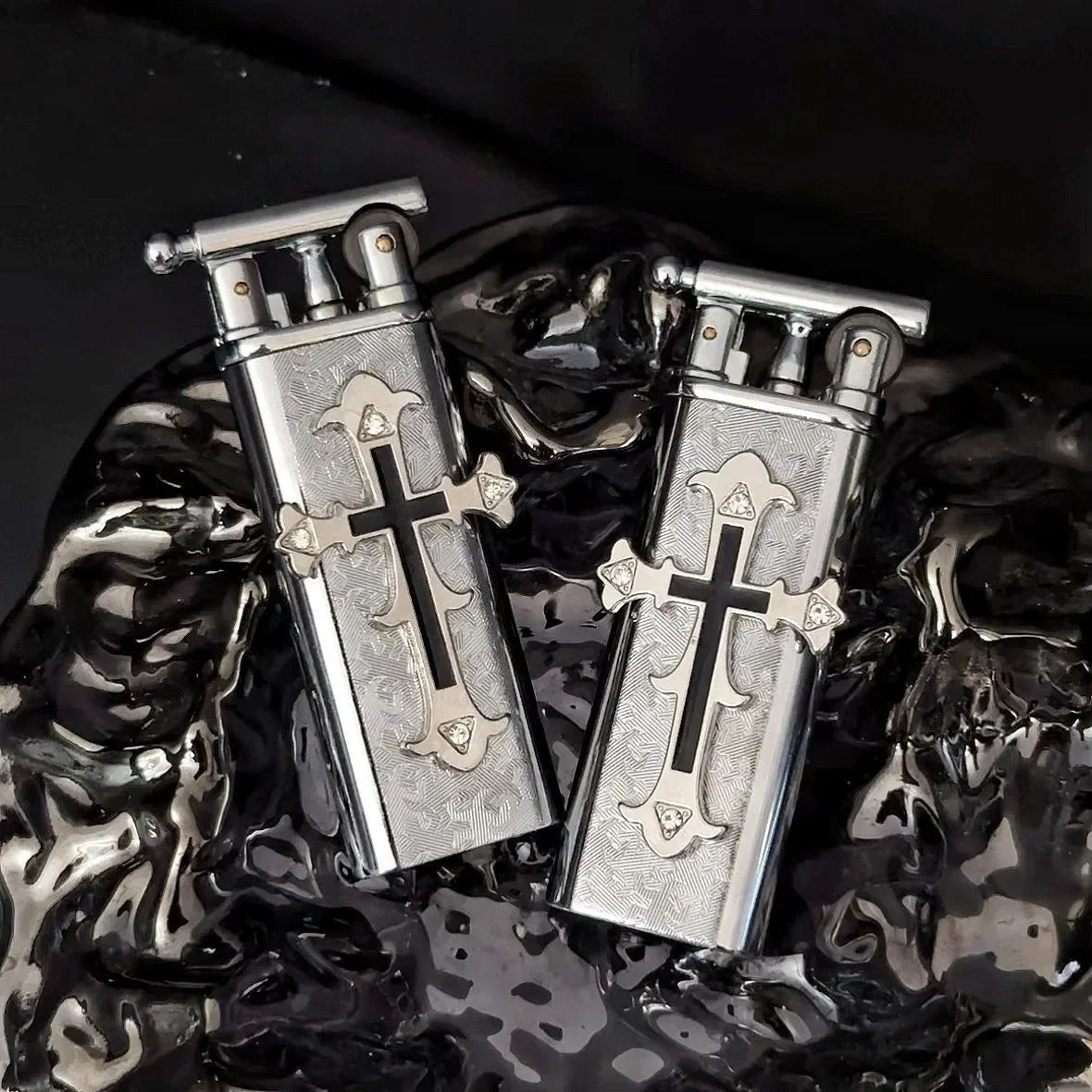 New high-end handmade retro cross outdoor lighter with metal grinding wheel and open flame portable lighter smoking gift