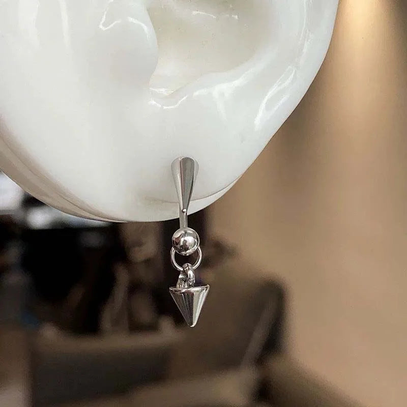 Punk Silver Color Rivet Stud Earrings for Women Men Fashion Metal Geometric U-Shaped Piercing Earrings Party Jewelry Accessories