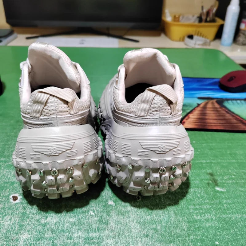 Fashion Brand Men's Or Women's Thick-soled Sports Shoes 2026 Spring New Rivet Design Couple Sports Shoes Breathable Casual Shoes