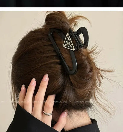 1/2pcs jelly colored injection molded clip, suitable for women's new high-end style, large board hair clip, shark clip hair clip