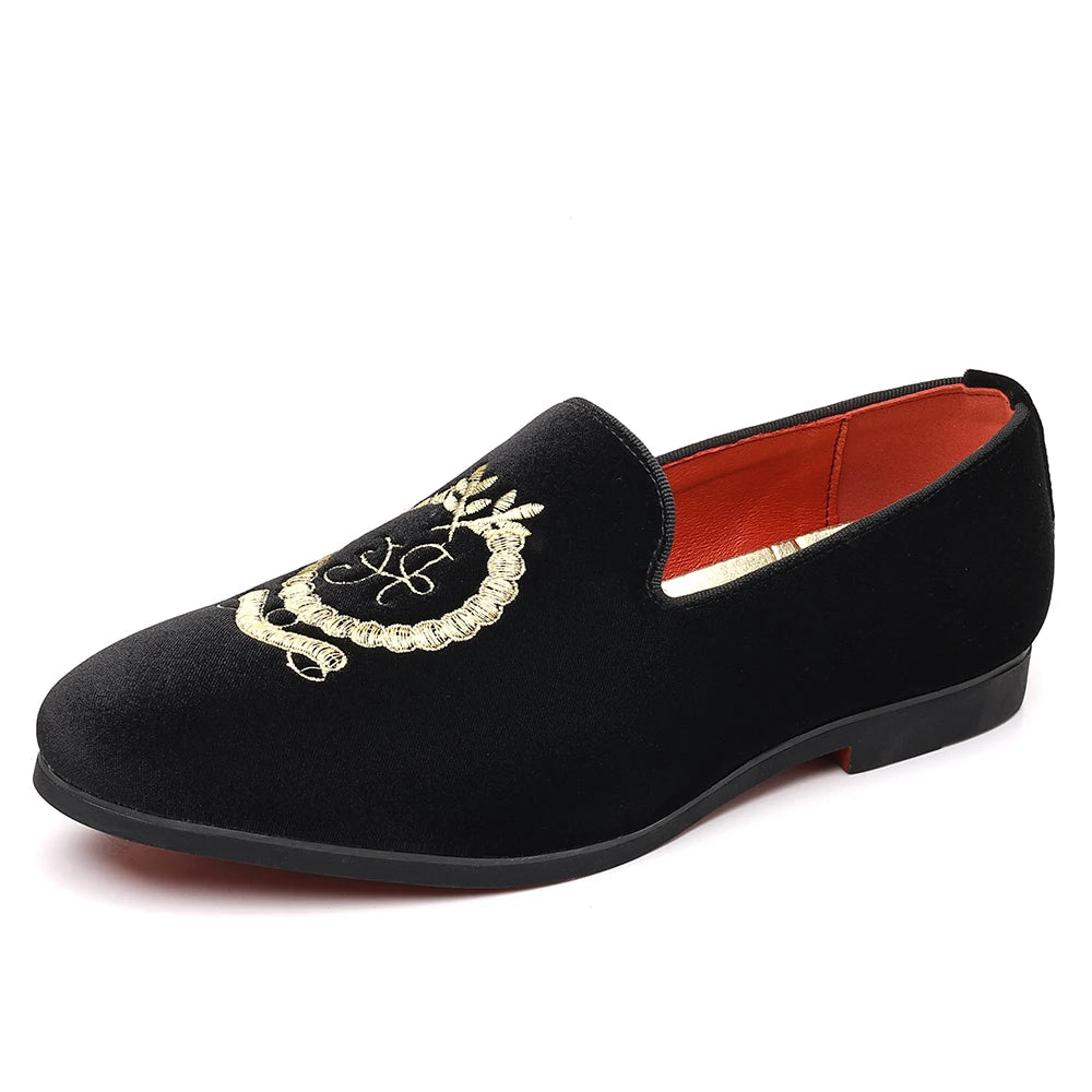 Men's Leather Shoes Velvet Embroidery Pointed Dress Shoes Men's Business Shoes Soft Soled Loafers Casual Flat Shoes