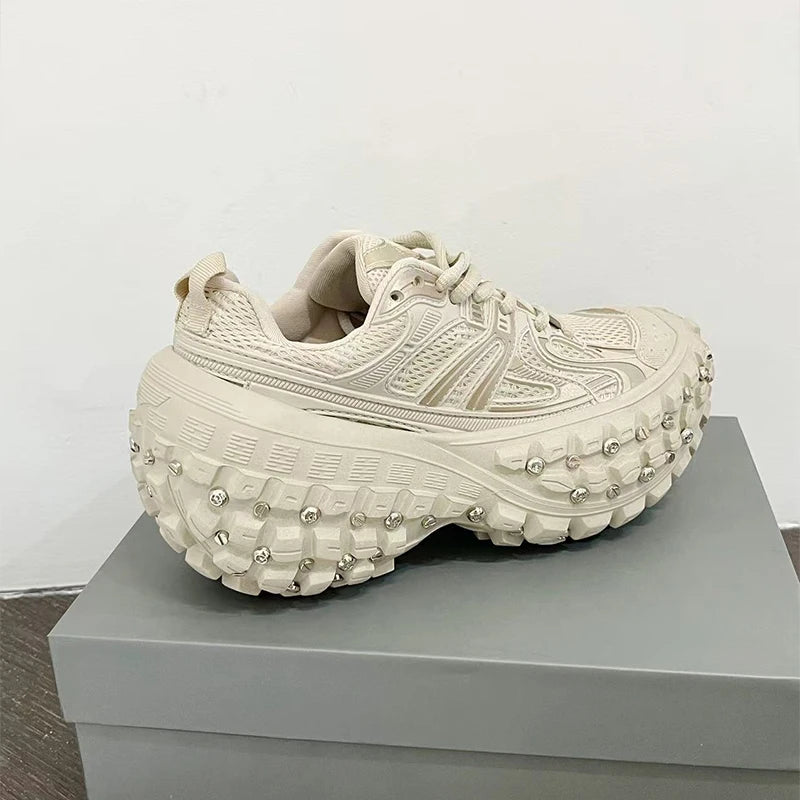 Fashion Brand Men's Or Women's Thick-soled Sports Shoes 2026 Spring New Rivet Design Couple Sports Shoes Breathable Casual Shoes