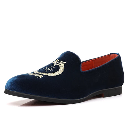Men's Leather Shoes Velvet Embroidery Pointed Dress Shoes Men's Business Shoes Soft Soled Loafers Casual Flat Shoes