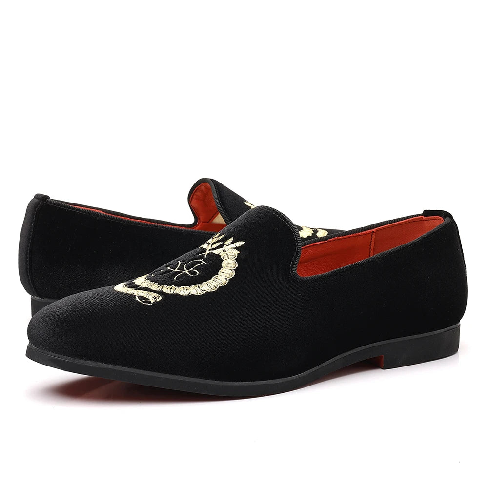 Men's Leather Shoes Velvet Embroidery Pointed Dress Shoes Men's Business Shoes Soft Soled Loafers Casual Flat Shoes