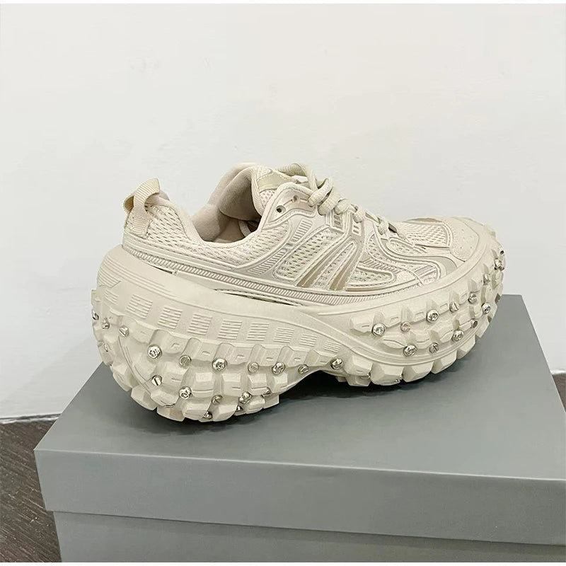 Fashion Brand Men's Or Women's Thick-soled Sports Shoes 2026 Spring New Rivet Design Couple Sports Shoes Breathable Casual Shoes