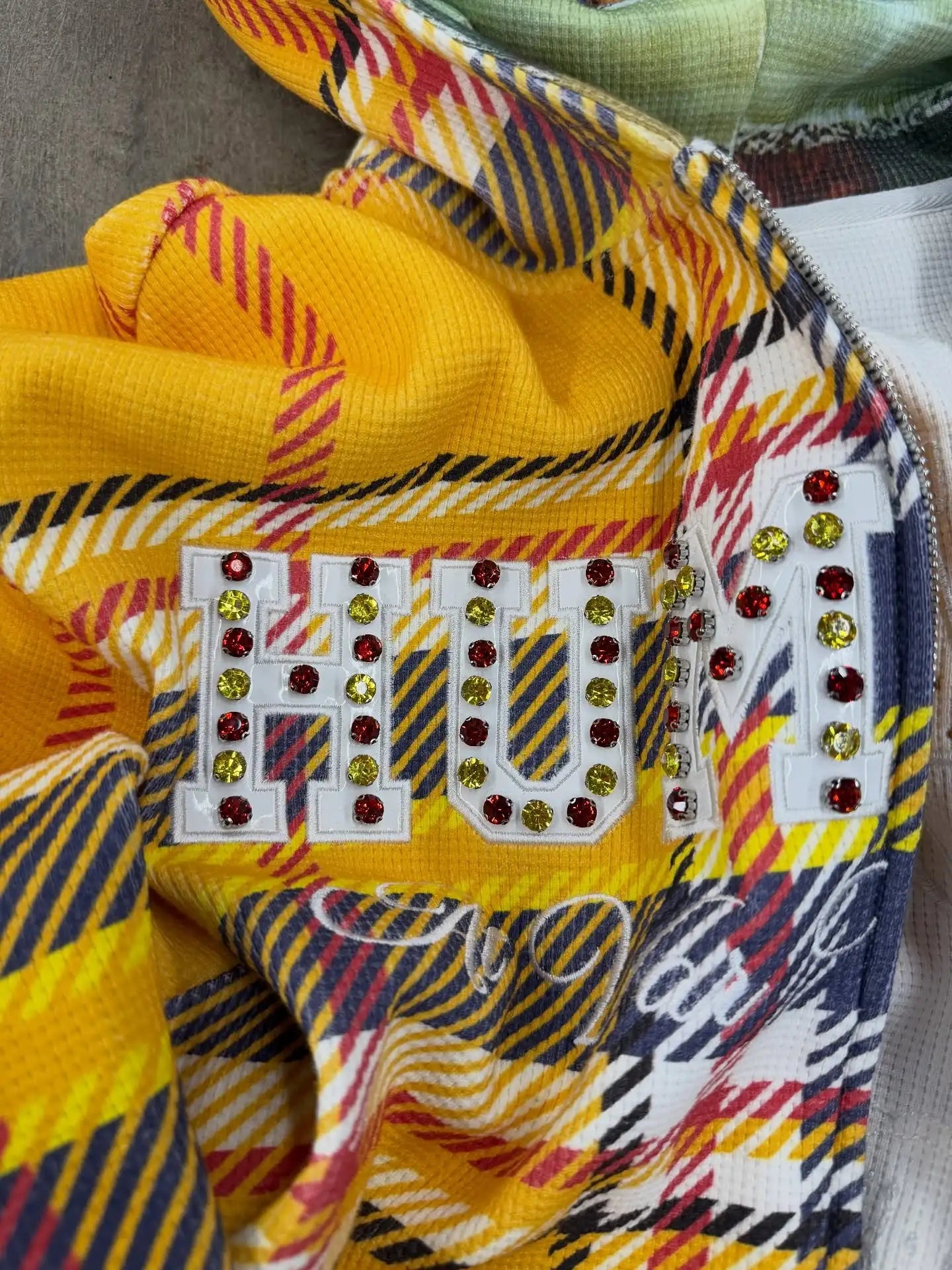 New Contrasting Color Splicing Plaid Hoodie Sportswear Harajuku Embroidery Hot Diamond Design Sweatshirt Lettering Loose Jacket