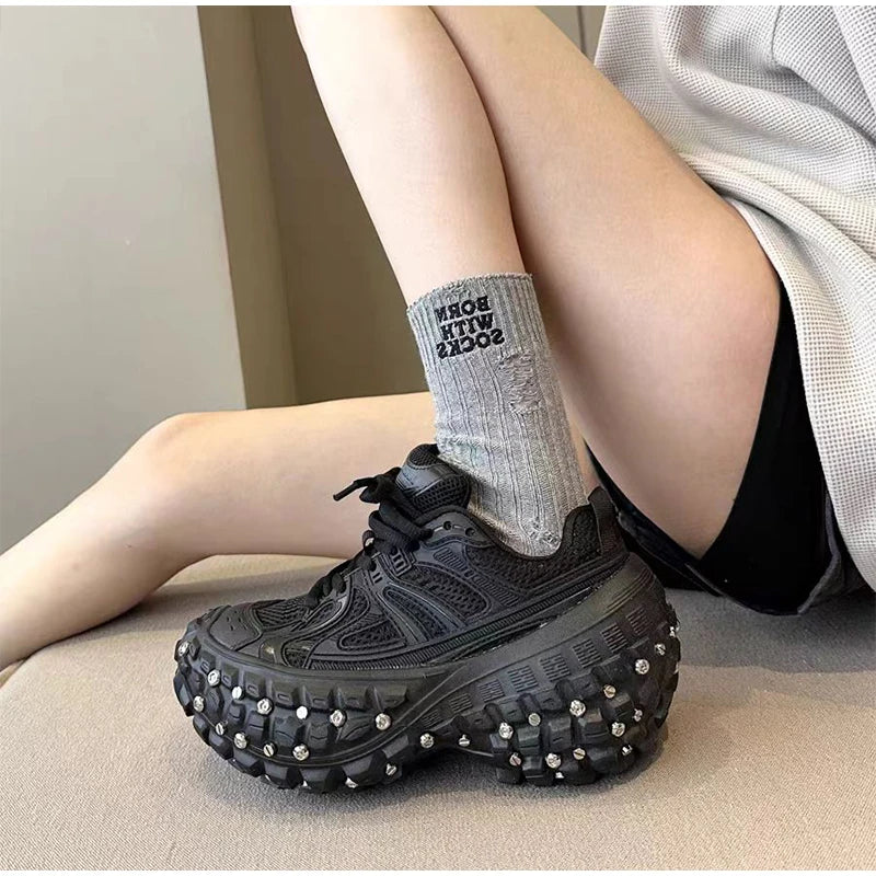 Fashion Brand Men's Or Women's Thick-soled Sports Shoes 2026 Spring New Rivet Design Couple Sports Shoes Breathable Casual Shoes