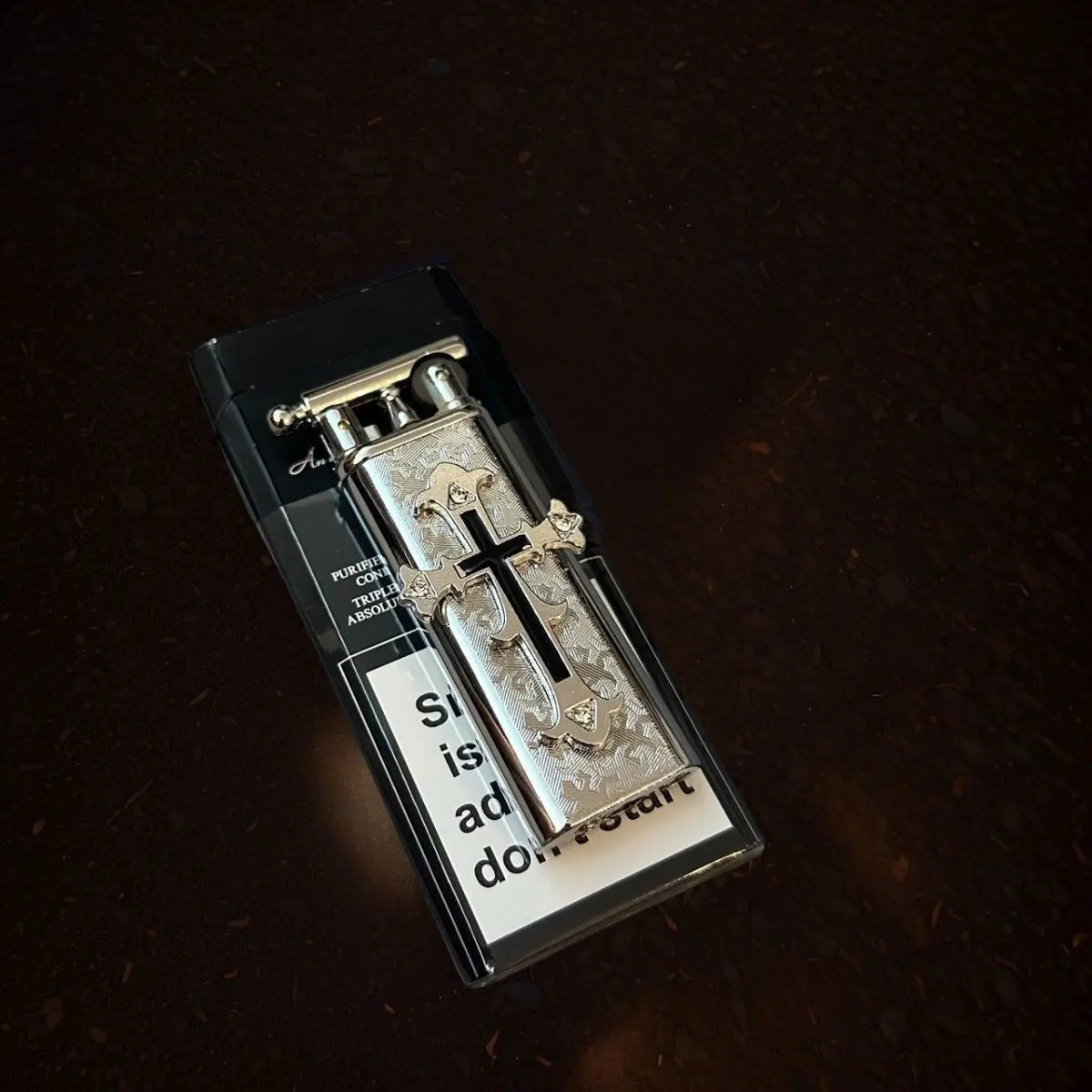 New high-end handmade retro cross outdoor lighter with metal grinding wheel and open flame portable lighter smoking gift