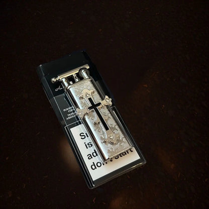 New high-end handmade retro cross outdoor lighter with metal grinding wheel and open flame portable lighter smoking gift