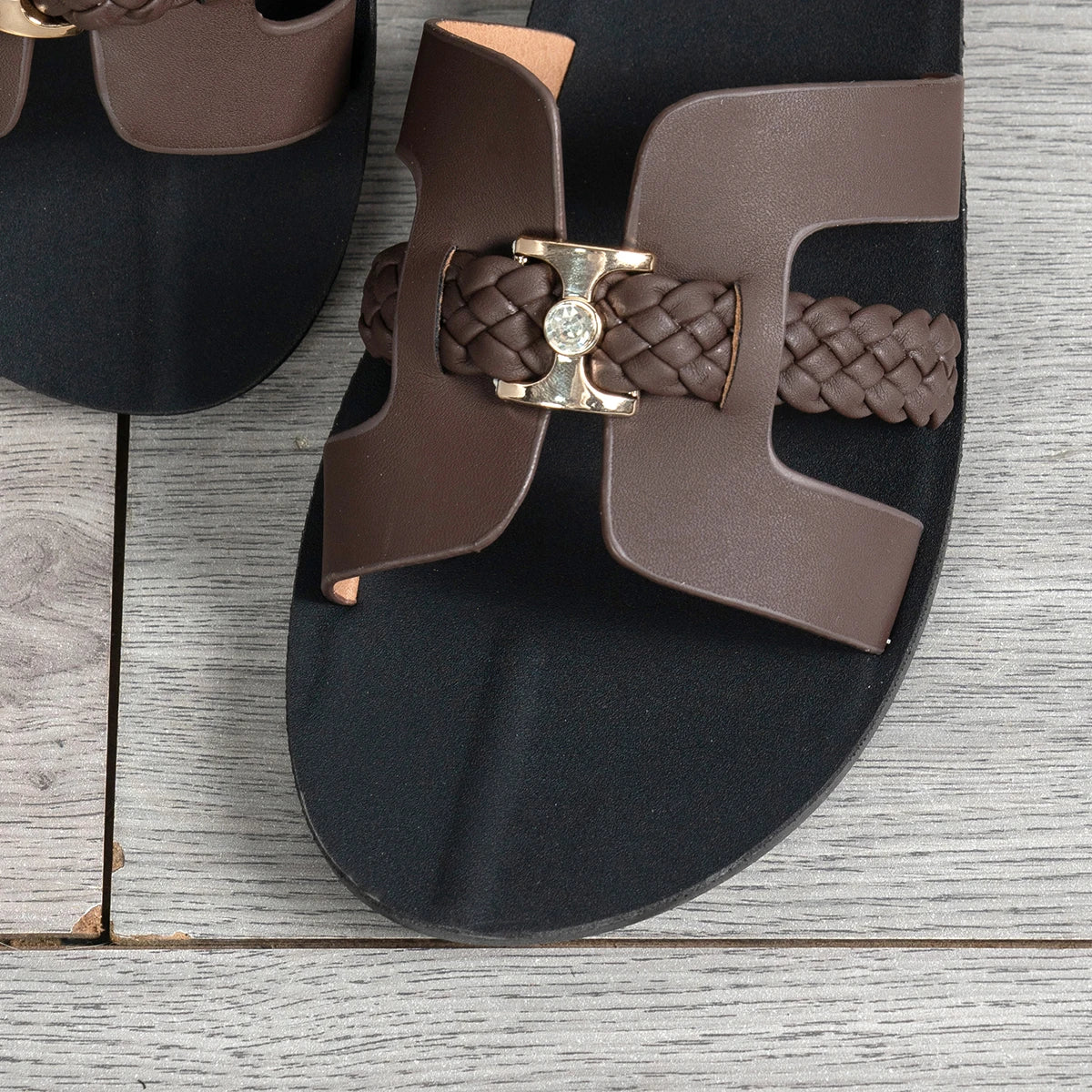Braided Strap Women's Flat Sandals, Gold Embellished Buckle with Rhinestones, Simple and Comfortable Design, Easy to Wear for Daily Outings and Shopping