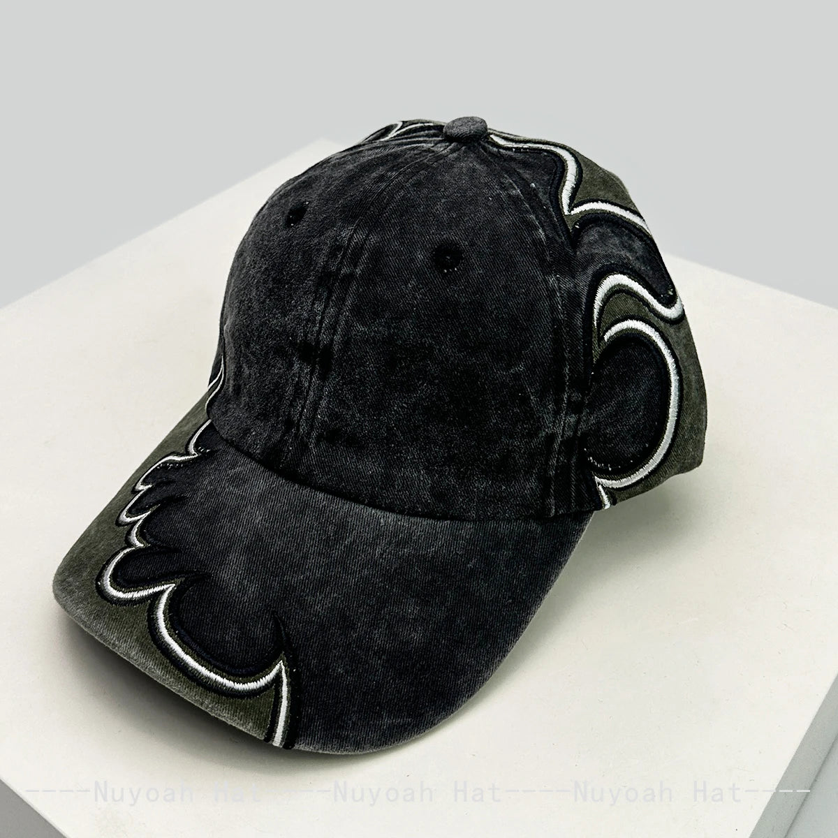 New Men Women American Street Embroidered Flame Baseball Hats Sunshade Hip Hop Versatile Personal Peaked Caps Street Fashion ins