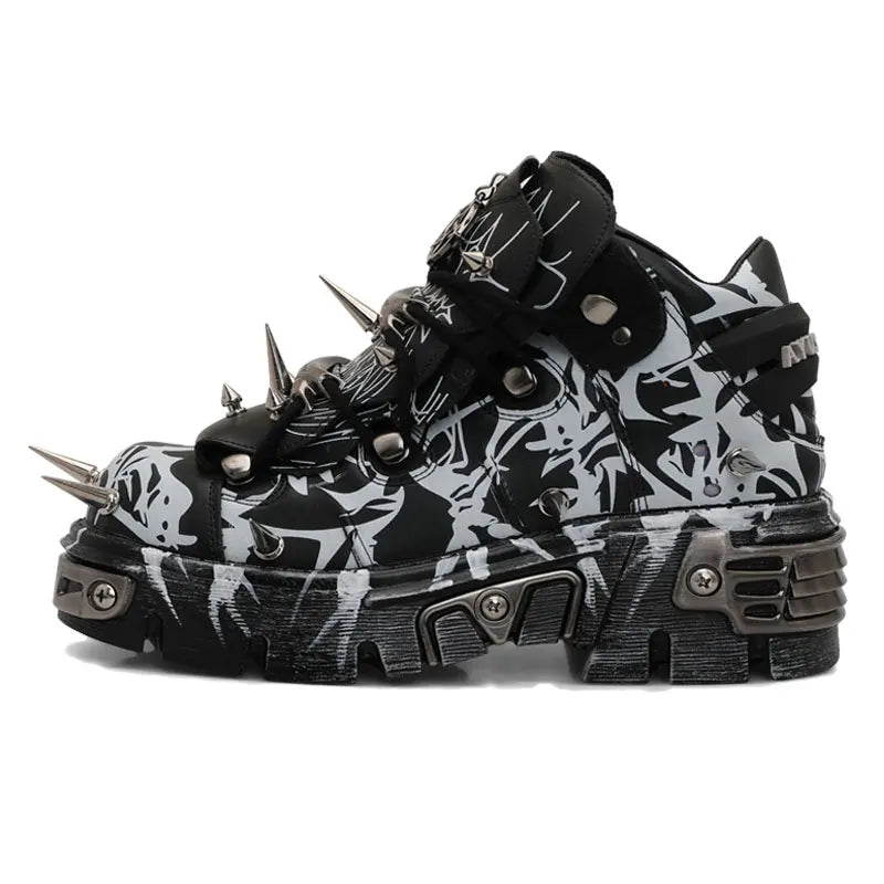 2026 New Original Design Graffiti Platform Men's and Women's Dark Rivets Rock Punk Heightening Muffin Casual Dad Shoes